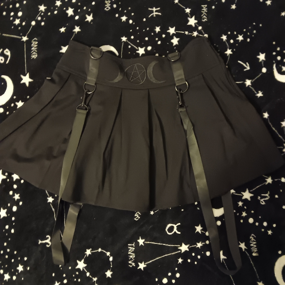 Widow Menacing Magic Pleated Skirt